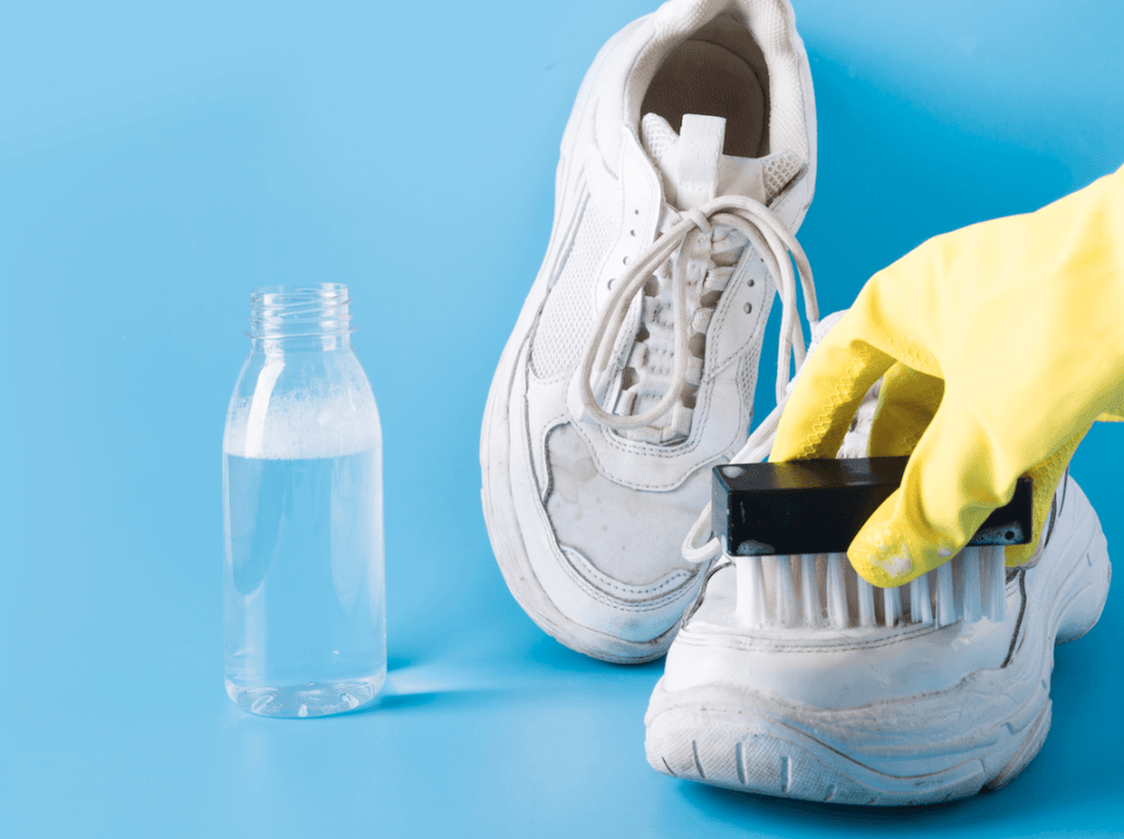 ¿Cómo limpiar nuestros zapatos ante el Coronavirus? limpiar zapatos
