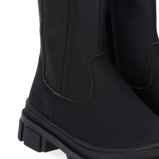 bota 23271 FOCA-01 Negro cerca chika10 chikihuellas