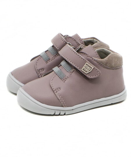 botin rosa nina con cierre de velcro y elasticos de la marca pirufin