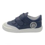 deportiva new school marino de piel y cierre de velcro de la marca blandy shoes
