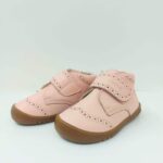 bota rosa perforada pirufin chikihuellas