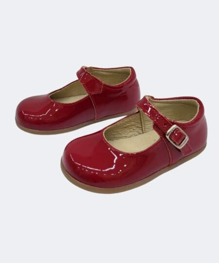 mercedita roja con cierre de hebilla de la marca flexinens