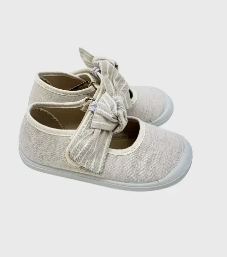 Inicio - Zapatería infantil y juvenil online mercedita respetuosa nube beige vulpeques lado chikihuellas
