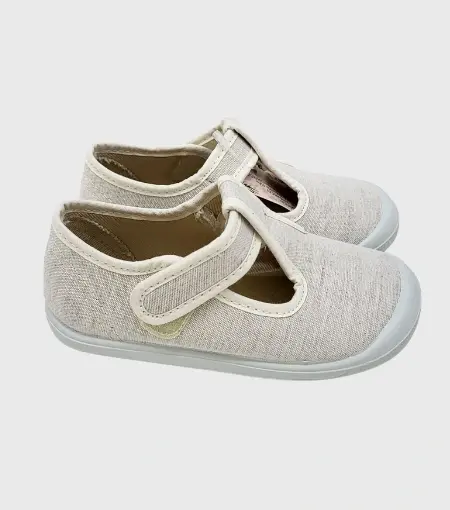 Inicio - Zapatería infantil y juvenil online pepito respetuoso nube beige vulpeques lado chikihuellas